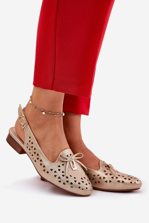 Перфоровані балерини з відкритим каблуком золоті Navinnia