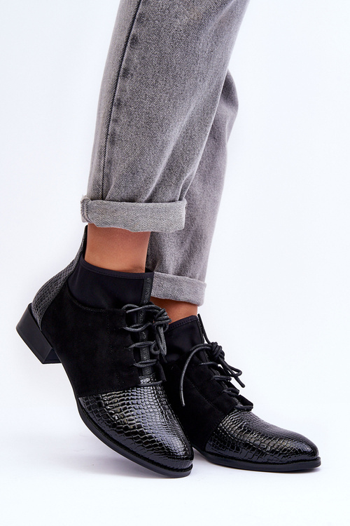 Жіночі туфлі на плоскій підошві чорні SBarski 259-1