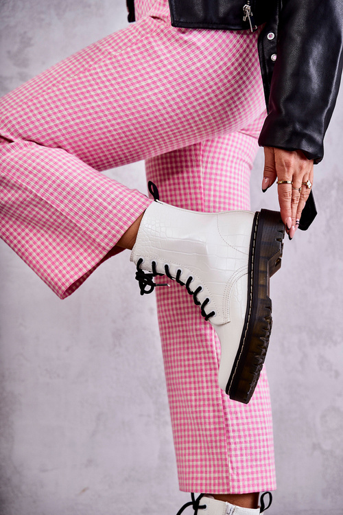 Жіночі теплі черевики зі зміїної шкіри білі Salma