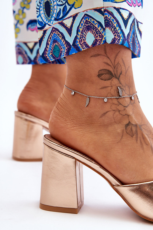 Жіночі шкіряні класичні тапочки Rose Gold Loara