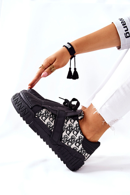 Жіноче спортивне взуття Кросівки Black Dreams