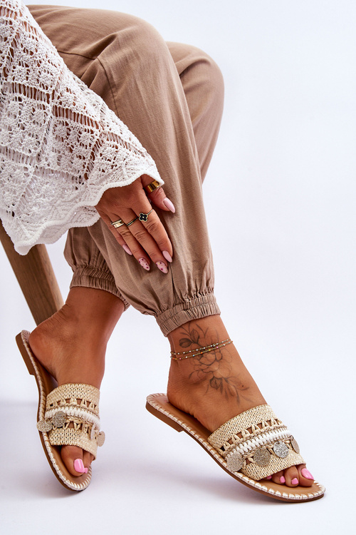 Жіночі плетені тапочки з прикрасами бежеві Millano