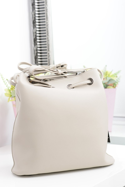 Бежева жіноча сумка через плече Monnari