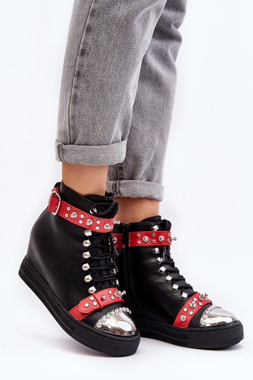 Жіночі утеплені чоботи на танкетці з реактивними замшами, чорні Lu Boo