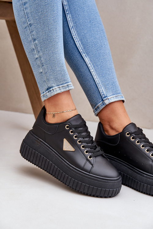 Стильні кросівки на масивній платформі чорні Vallexia
