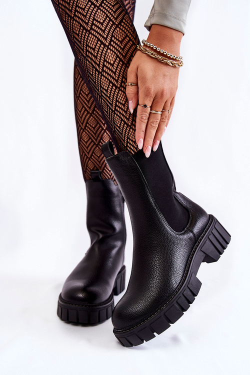 Чоботи жіночі шкіряні на платформі чорні Bente