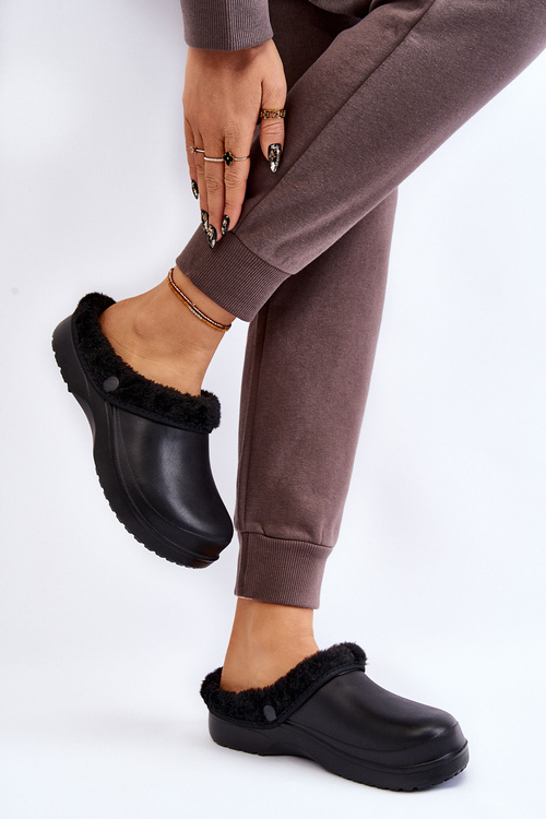 Жіночі поролонові теплі тапочки Crocs Black Cova