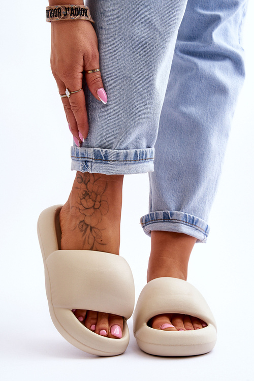 Жіночі легкі пінопластові тапочки на платформі бежеві Milton