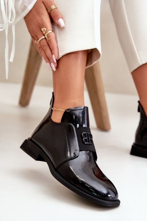 Лаковані жіночі шкіряні туфлі чорні Vinceza 91120