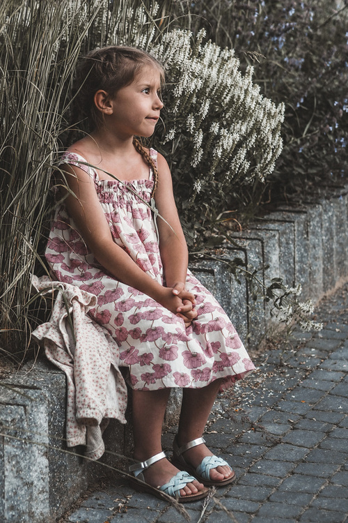 Дитячі босоніжки із застібкою на липучці та переплетеними ремінцями синього кольору Dianttha