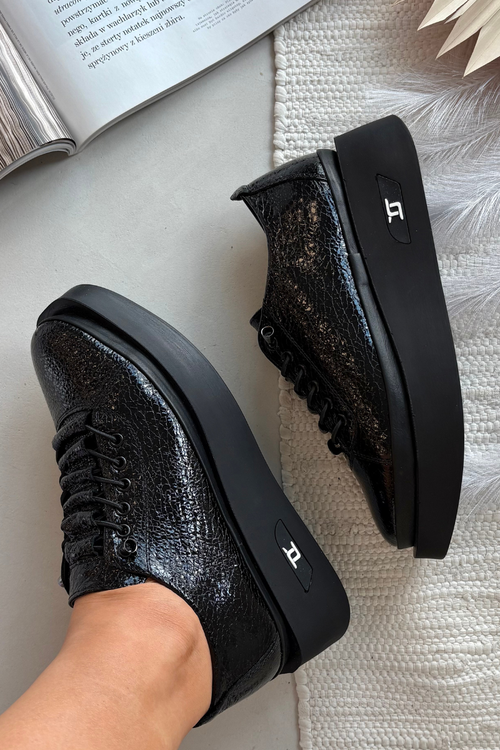 Шкіряні лаковані жіночі туфлі на платформі Artiker 57C2041 Чорний