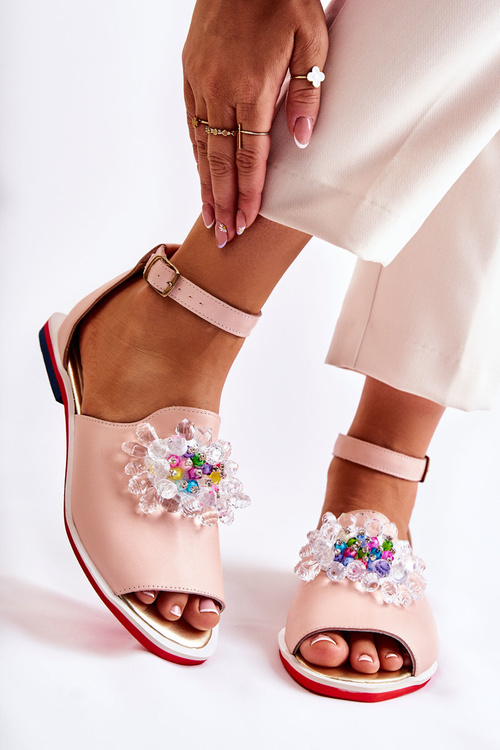 Жіночі шкіряні босоніжки з декором світло-рожева Nevassa