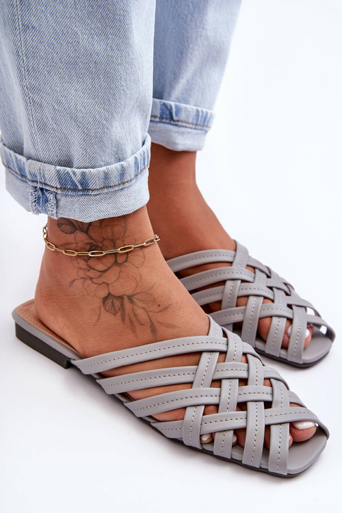 Жіночі шкіряні тапочки на лямках сірі Doralia