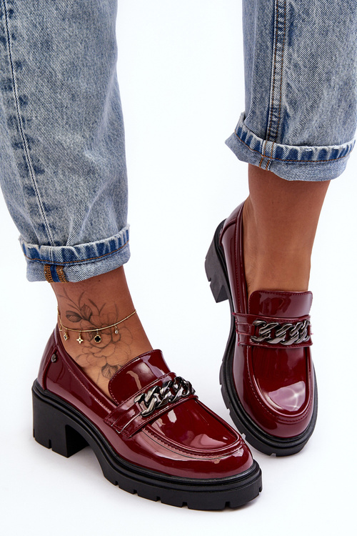 Жіночі глянцеві туфлі на низькому каблуці бордового кольору Blimma