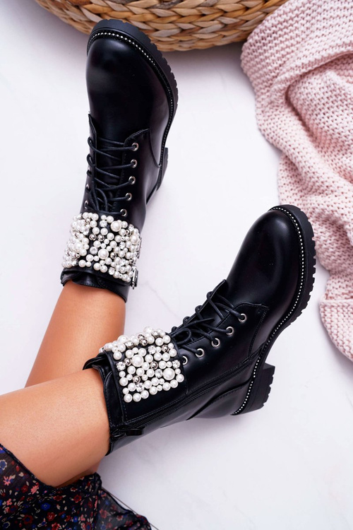 Жіночі військові черевики на плоскій підошві чорні Bemmer