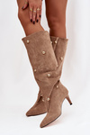Легкі жіночі чоботи на підборах з золотими прикрасами бежеві Thaliane