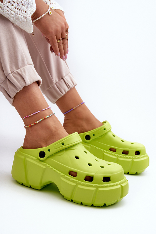 Жіночі поролонові шльопанці білі Ilariana