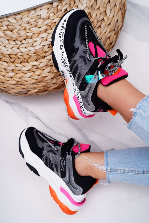 Спортивне жіноче взуття Black Focus