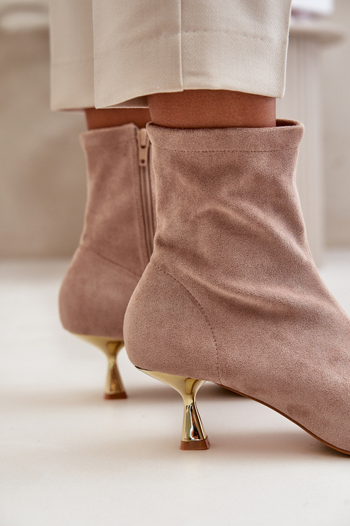 Жіночі черевики на шпильці Еко замшеві з гострими носками бежеві Irithare