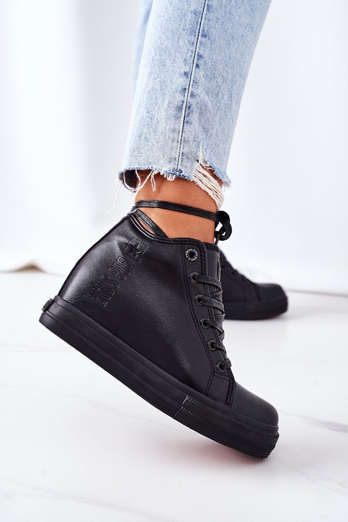 Шкіряні кросівки на танкетці Big Star EE274127 Чорні