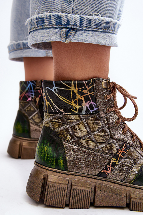 Жіночі шкіряні чоботи з малюнком Maciejka 06145-24 Олива