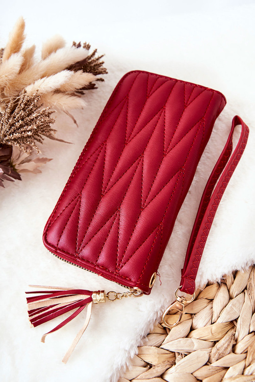 Великий стьобаний гаманець на блискавці з ремінцем червоного кольору