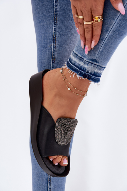 Шкіряні Жіночі Сандалі З Декором KV51-028 Чорні