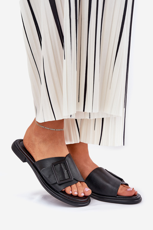 Жіночі шкіряні сандалі з пряжкою D&A SJ2302-01 Чорні