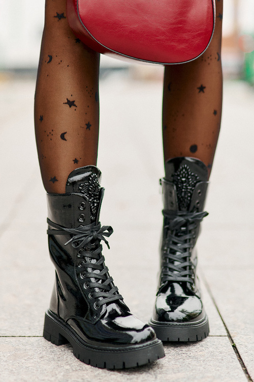 Лаковані утеплені робочі черевики з декором Black Kelilea