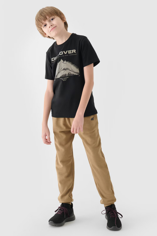 Футболка з принтом для хлопчика 4F чорна 4FJWAW24TTSHM1553-20S