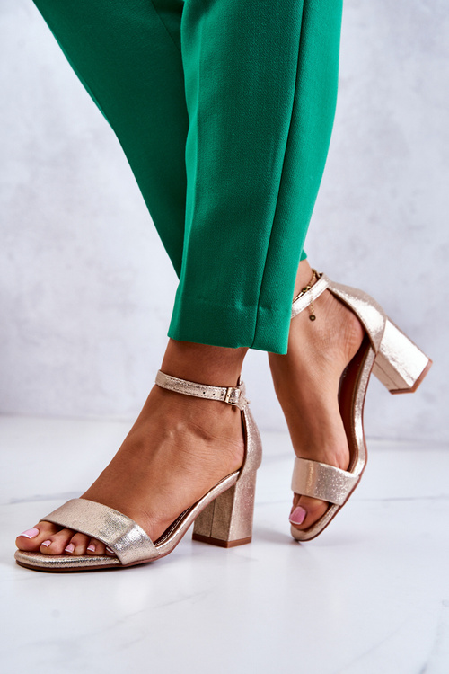 Модні жіночі босоніжки на підборах Золота Lucida