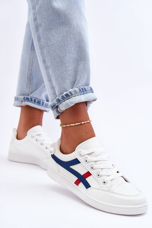 Жіноче низьке спортивне взуття з ремінцями білого кольору Alemessa