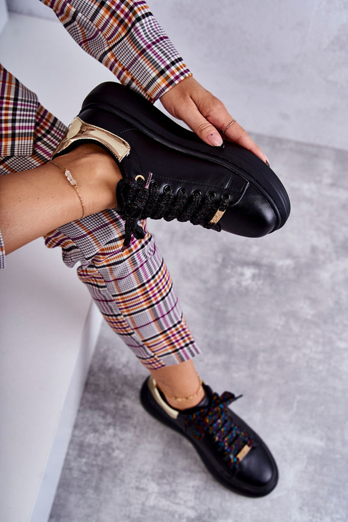 Жіноче спортивне взуття GOE KK2N4073 чорний