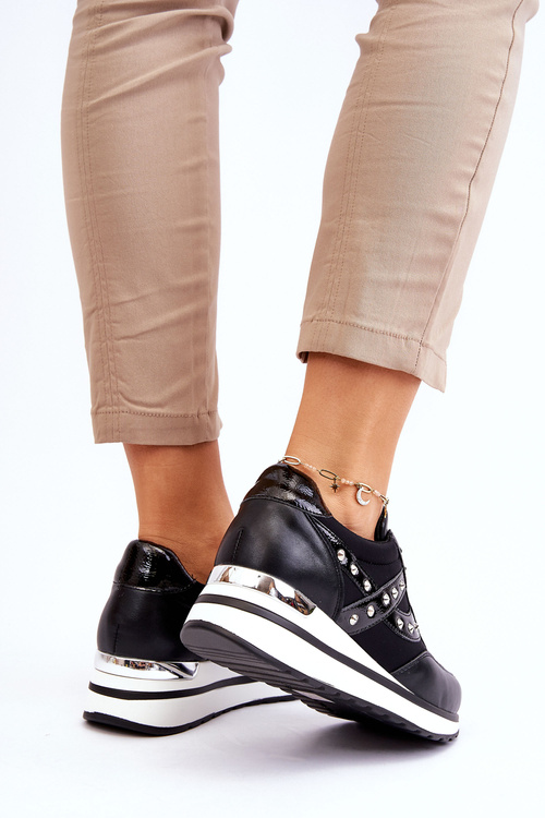 Чорні кросівки Adley з шипами