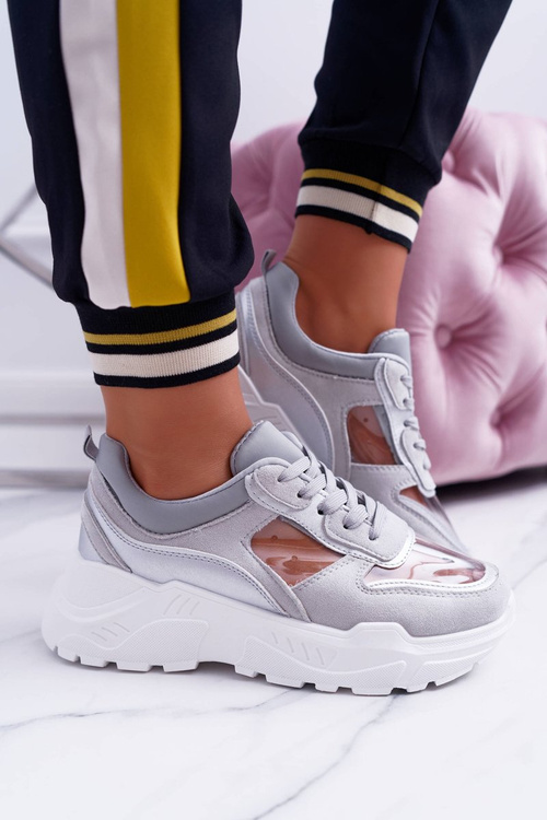 Спортивні жіночі кросівки на прозорій сірій товстій підошві