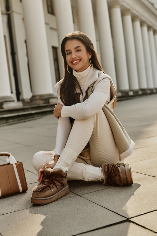 Низькі зимові черевики на платформі з хутром D.Franklin Brown DFSH370011