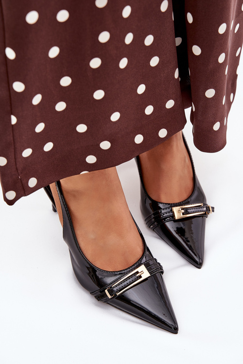 Лаковані Туфлі На Шпильці З Золотою Пряжкою Чорні Vivae