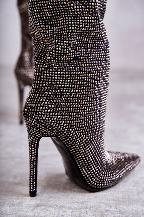 Модні чоботи на високому каблуці з фіанітами чорного кольору Lovisa