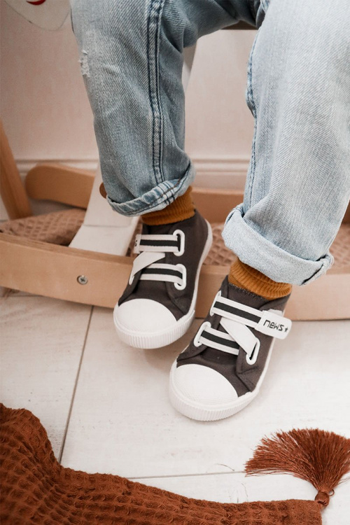 Дитячі кросівки на липучці Сірі News