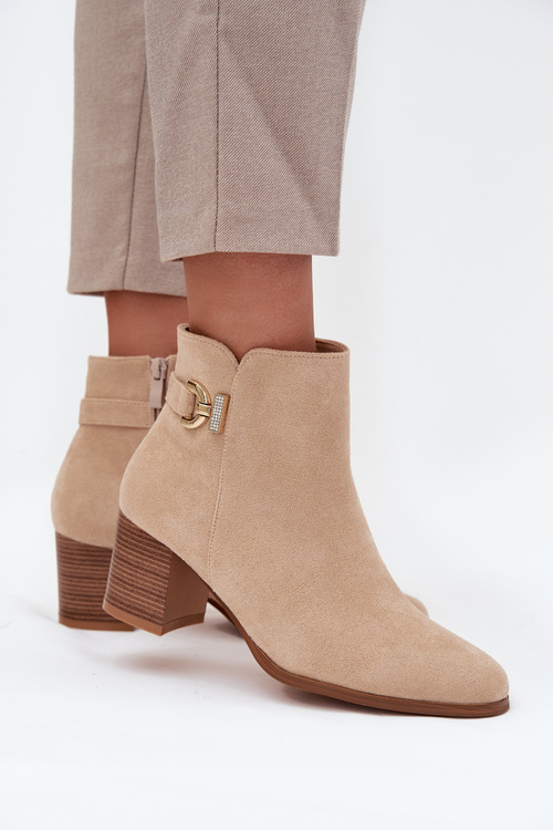 Ізольовані жіночі чоботи на каблуку з золотим акцентом бежеві Renora
