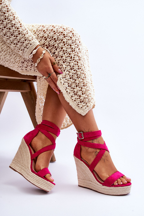 Комфортні босоніжки на високій танкетці фуксія Леміра