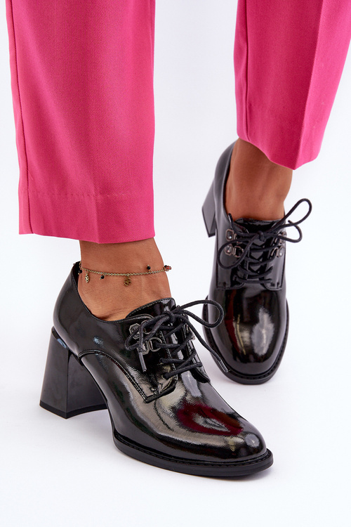 Жіночі чорні лаковані туфлі Nelione