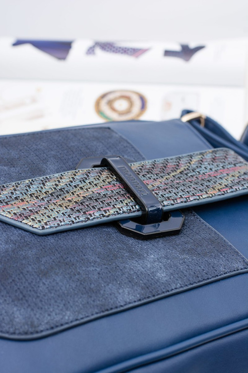 Жіноча сумочка темно-синя Monnari Letter Bag