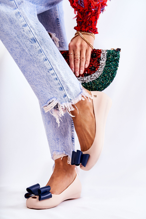 Жіночі гумові балетки з бантом бежеві в квіточку