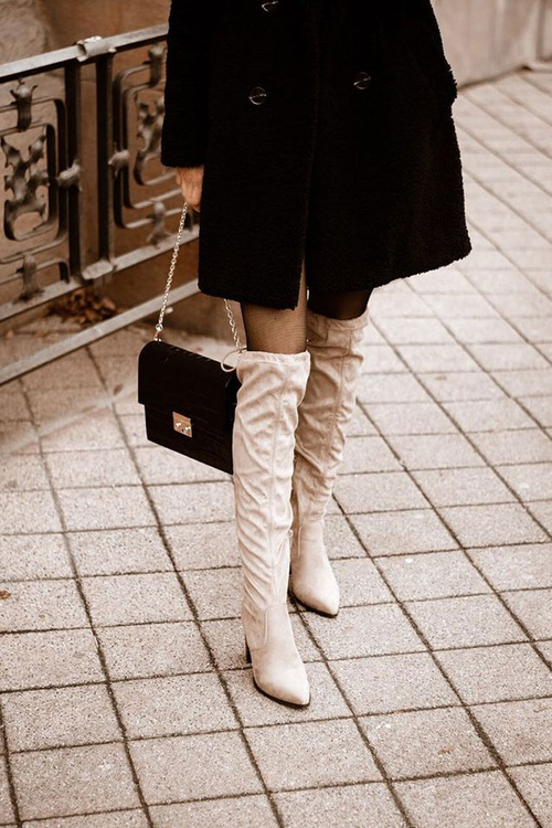 Жіночі високі чоботи на підборах бежеві Monleek