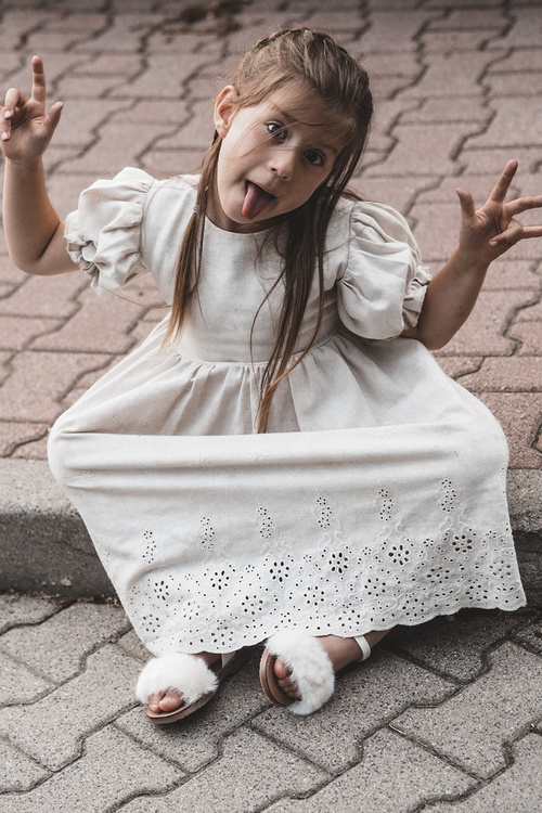 Дитячі босоніжки на липучці з хутром білі Rosavere