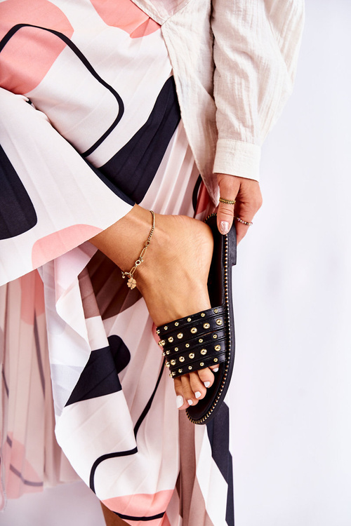 Жіночі шкіряні тапочки з декором Black Brien