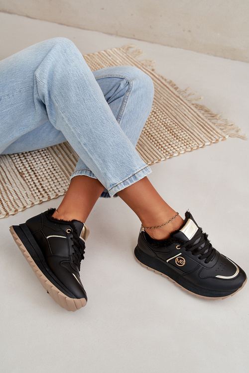 Жіноче спортивне взуття утеплене хутром на платформі Lerisas чорного кольору