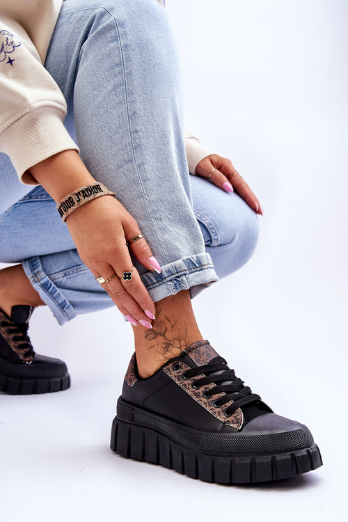 Жіночі шкіряні кросівки на платформі чорні Alison