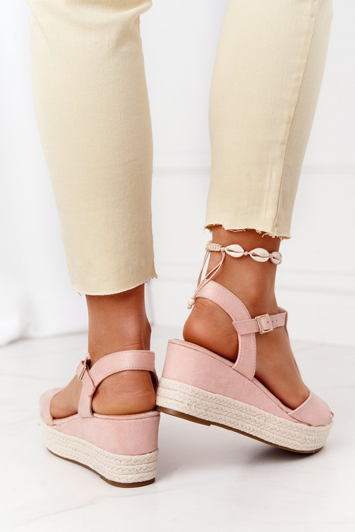 Босоніжки на плетеній танкетці Рожеві Graciosa